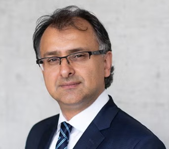 权力与预测：颠覆式AI经济学